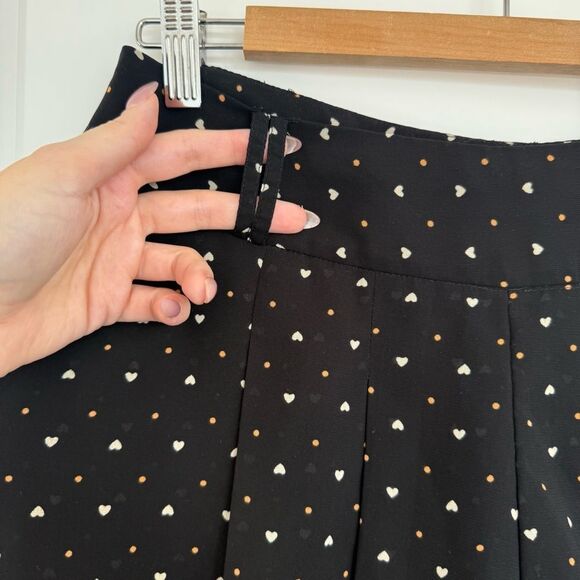 VERO MODA |  Black and White Pleated Mini Skater Skirt - Picture 3 of 11